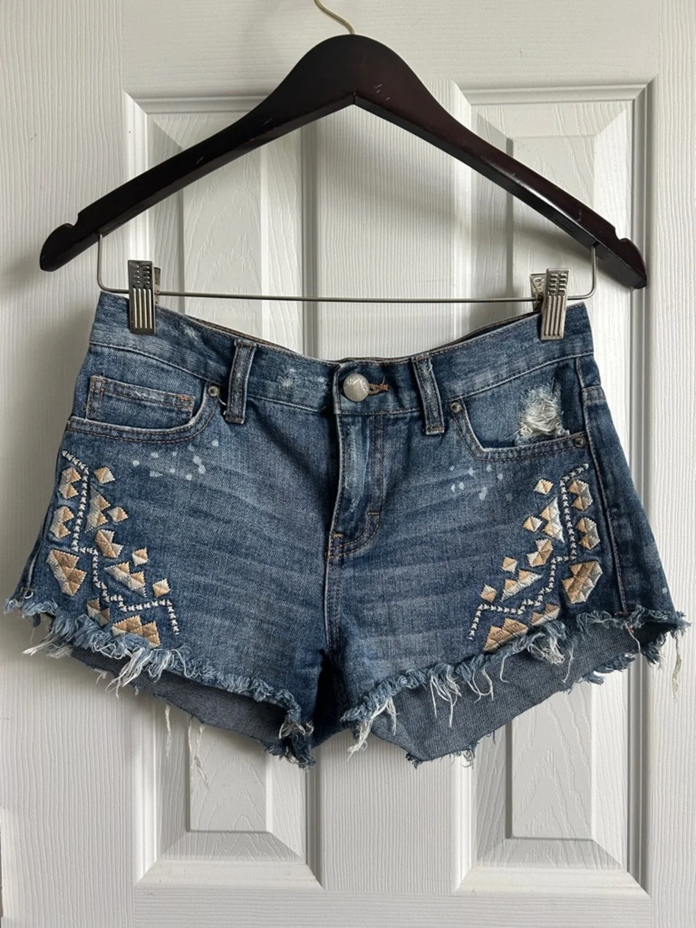 Free People embroidered ultra cut off blue jean shorts